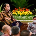 Lantik dua menteri