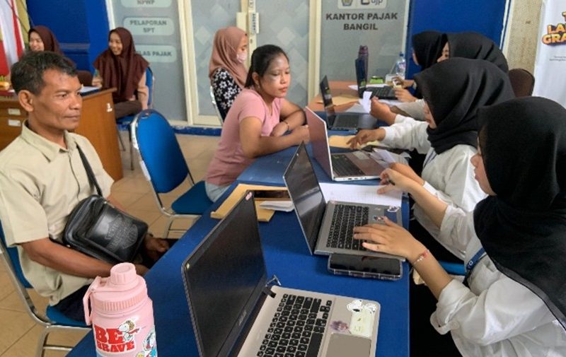 Proses Asistensi Wajib Pajak Oleh Relawan Pajak FEB UNISMA
