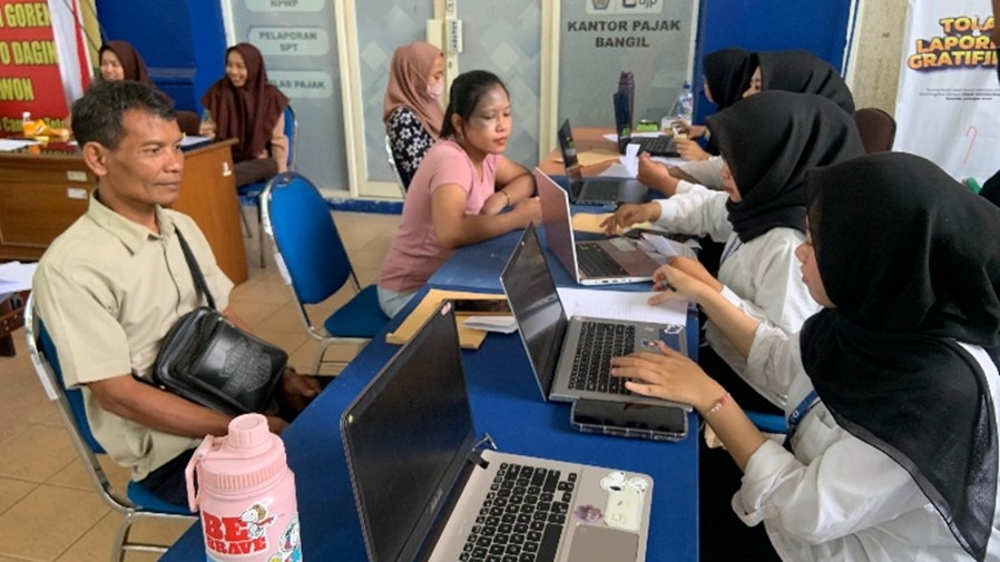 Proses Asistensi Wajib Pajak Oleh Relawan Pajak FEB UNISMA
