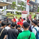 Aliansi Pemuda Aktivis (ALPA) saat melakukan aksi didepan Kejaksaan Tinggi NTB (Foto : Arif Kabar Baru)