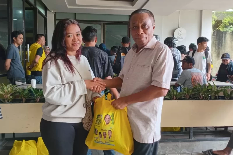 Ketua Harian DPD Golkar Papua Barat Daya Max A. Hehanussa