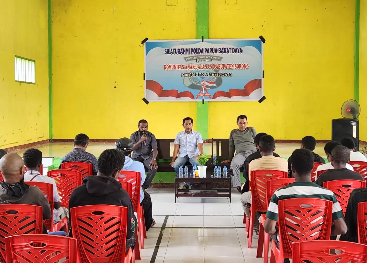 Polda Papua Barat Daya Ajak Komunitas Anak Jalanan Jaga Kamtibmas di Aimas