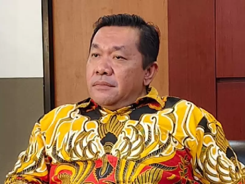 Rektor-Rachmad-Hidayat_copy_800x600