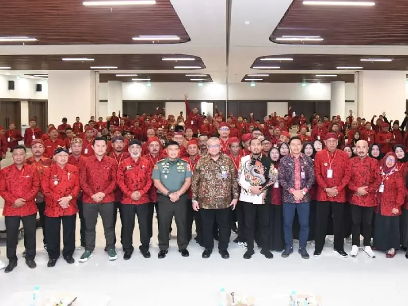 8dc13e31-4341-458f-9ea6-364ef59e5935