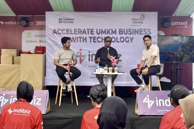 ACCELERATE UMKM BUSINESS WITH TECHNOLOGY
