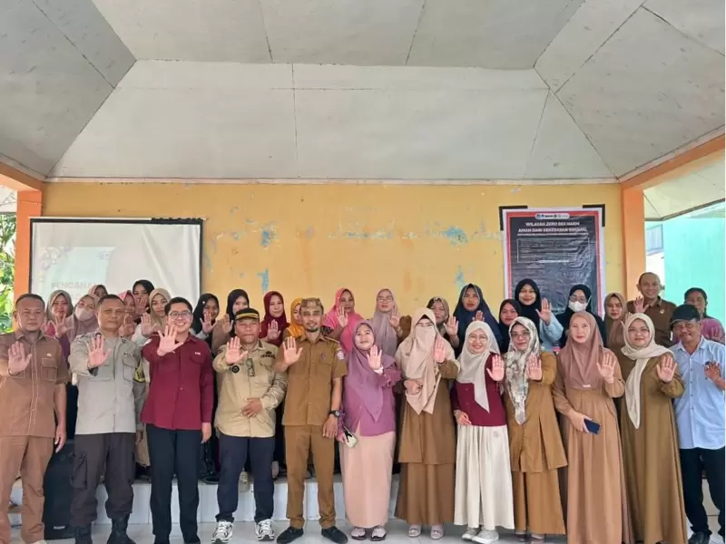 Tim Pengabdian Masyarakat UNG dan Pemerintah Desa Padengo