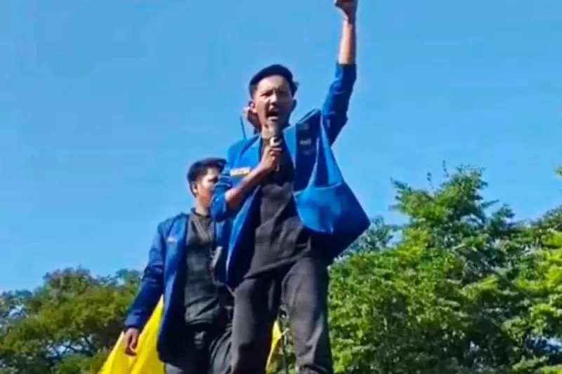 Desain tanpa judul_20251111_025942_0000