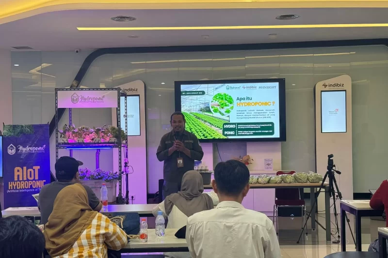 Hydropreneur Class kolaborasi Indibiz KTI dan SGH Hydroponic di Makassar