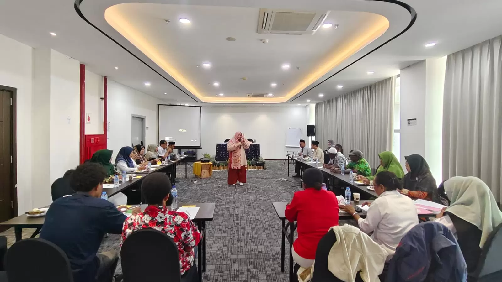 Pelatihan Penguatan Kapasitas Pendamping Keluarga yang berlangsung pada 19–21 November 2025 di M Hotel, Kota Sorong.