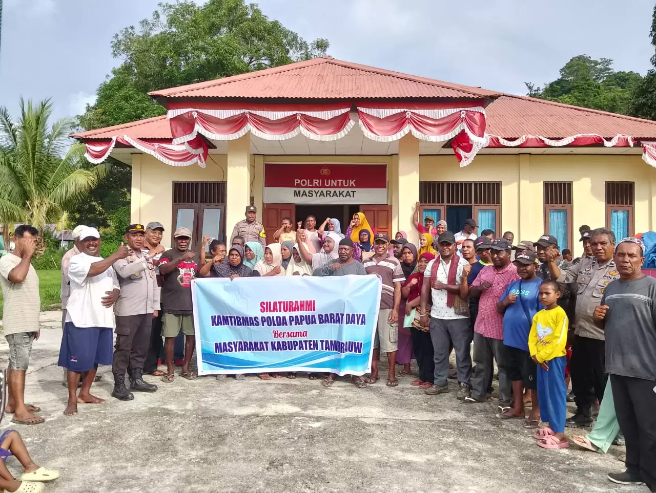 Silaturahmi Polda PBD dan Masyarakat Tambrauw