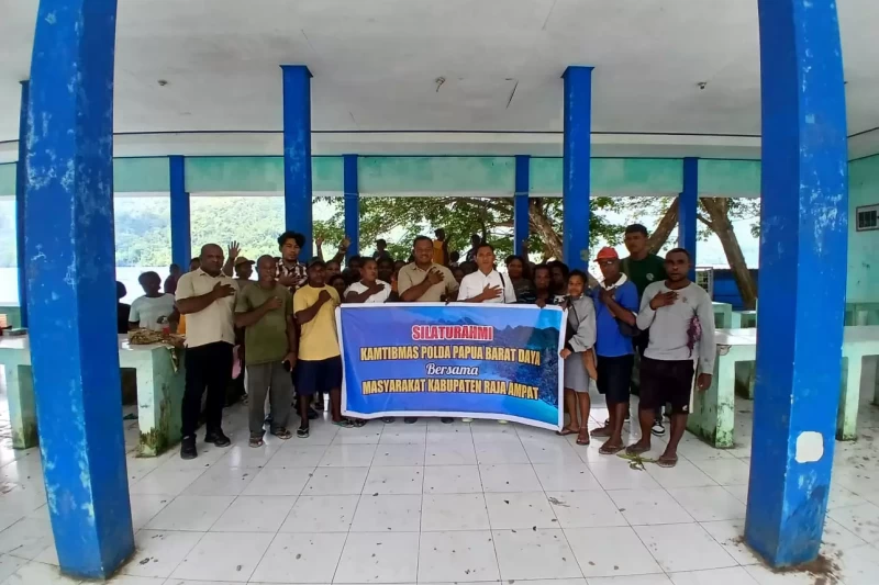 Silaturahmi Polda PBD dan Warga Warsambin Perkuat Stabilitas Kamtibmas