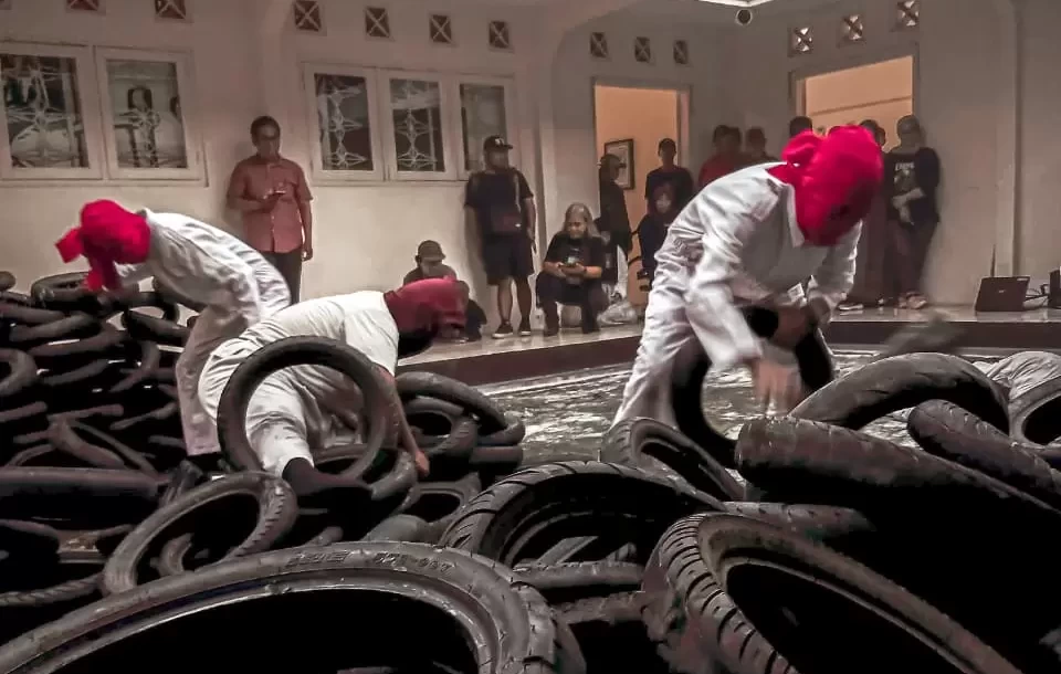 WhatsApp Image 2025-11-25 at 10.48.08