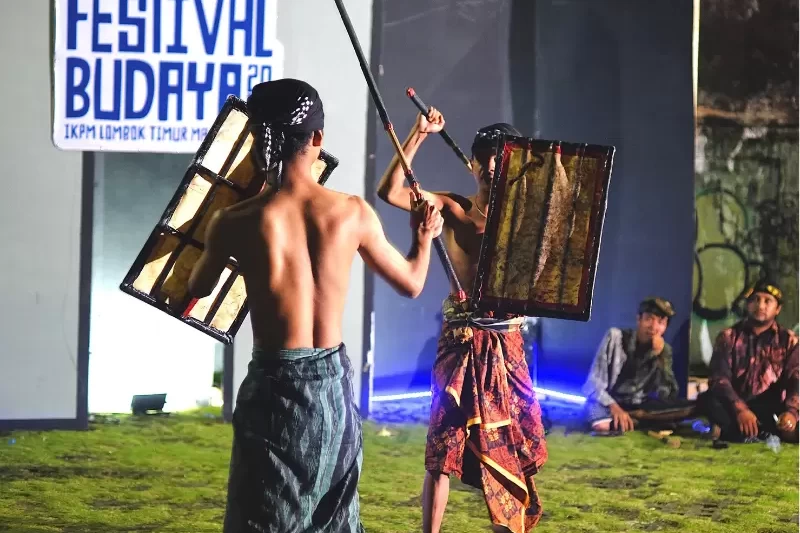 Pagelaran Peresean pada Acara HUT IKPM Lombok Timur Malang Raya yang ke-7