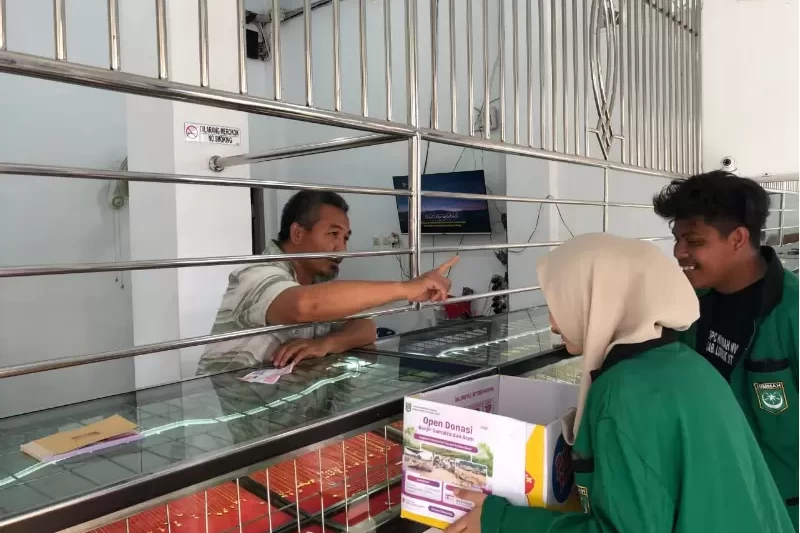 Himmah NWDI KLU Saat Menggelar Penggalangan Dana Korban Bencana Sumatera dan Aceh (Dok. Mulia)