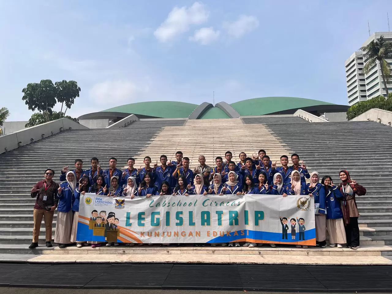 WhatsApp Image 2025-12-03 at 08.13.00 (2)