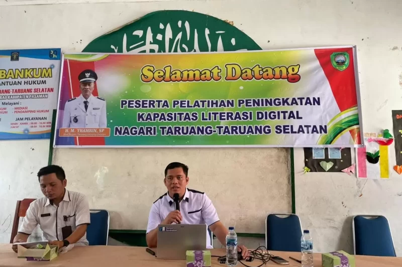 Pelatihan Peningkatan Kapasitas Literasi Digital Nagari Taruang-Taruang Selatan bersama Muttaqin Kholis Ali