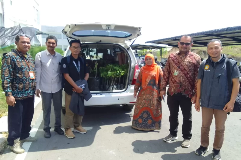 c0fa276d-6afa-4a6c-b37e-994dc4401861