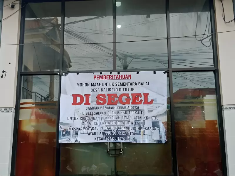 Balai Desa Kalirejo di Segel Sebagai Bentuk Protes