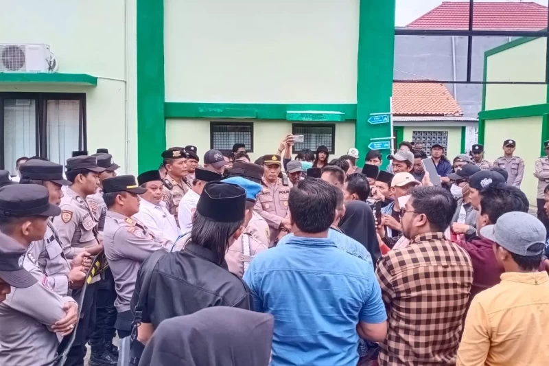 e2760cdb-9b7d-4811-8ade-de97f0feb2d7