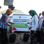 Pertamina dan SERUNI Bangun Akses Air Bersih di Papua