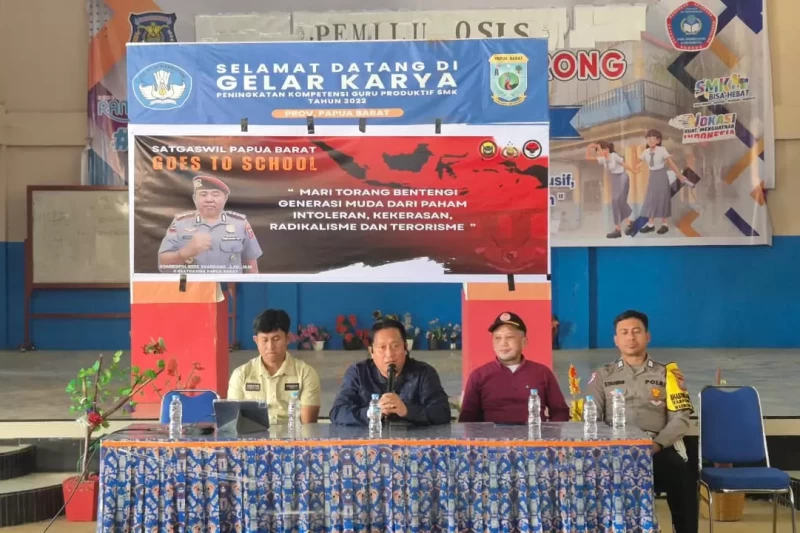 Satgaswil Papua Barat Sosialisasi Bahaya Radikalisme Medsos di SMK Modelink