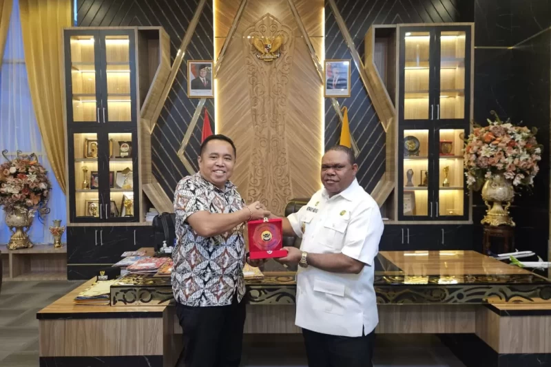 Densus 88 dan Bupati Manokwari Perkuat Silaturahmi Jaga Kamtibmas