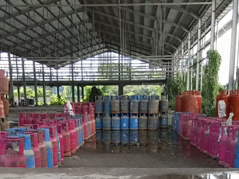 Gudang Pengoplosan Gas di KIM 3 Sumut