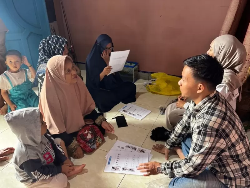 Sesi serap aspirasi dan pembagian kacamata baca