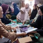 Kegiatan sosialisasi, serta pembagian kacamata baca bagi masyarakat Puntun IV