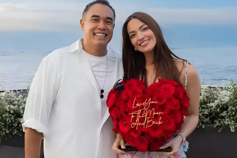 Nia Ramadhani Bareng Ardi Bakrie di instagram miliknya