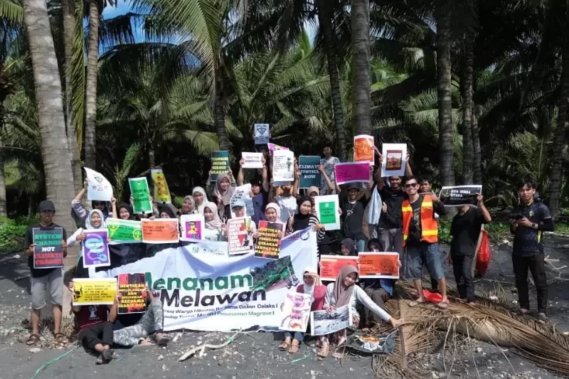 Korleko Melawan dan XR Lombok Menyelenggarakan Agenda Penanaman Mangrove & Pandan Laut