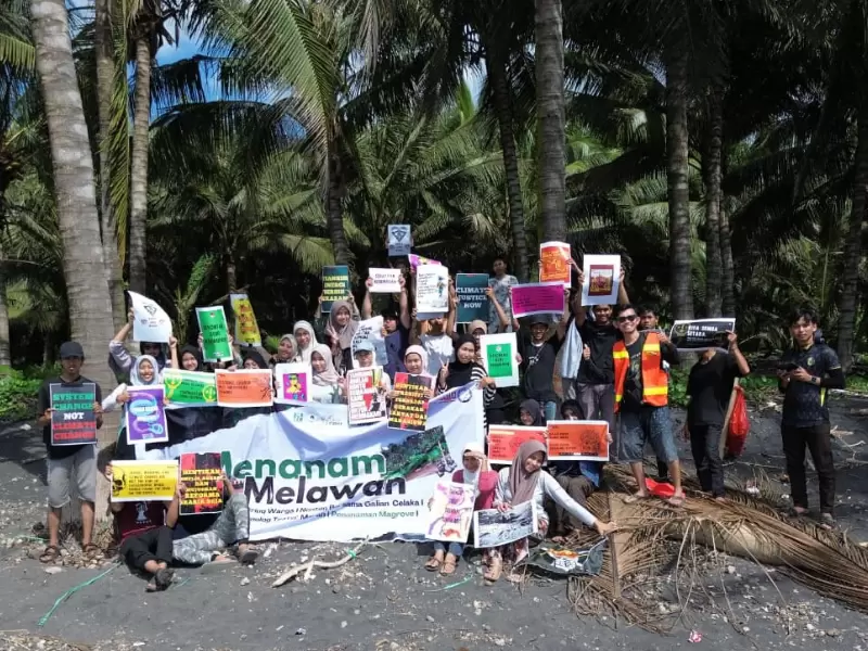 Korleko Melawan dan XR Lombok Menyelenggarakan Agenda Penanaman Mangrove & Pandan Laut