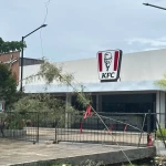 KFC Drive Thru Jalan Ahmad Yani Sorong Dipalang