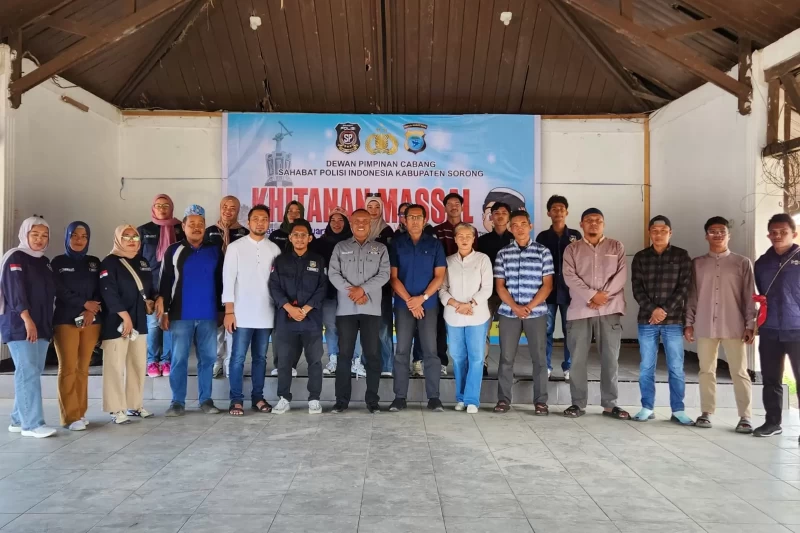 Polda Papua Barat Daya Gelar Khitanan Massal Gratis di Aimas