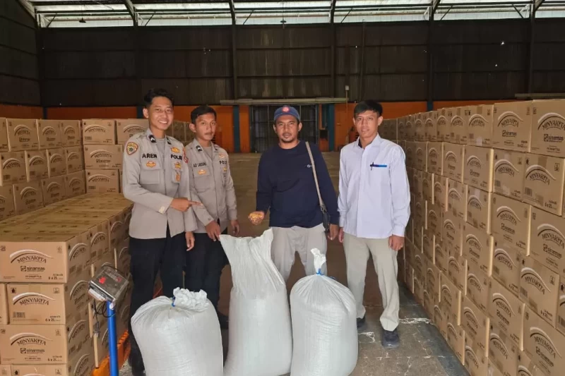 Polda Papua Barat Daya Serap Jagung Pipil Petani Lewat Bulog Sorong