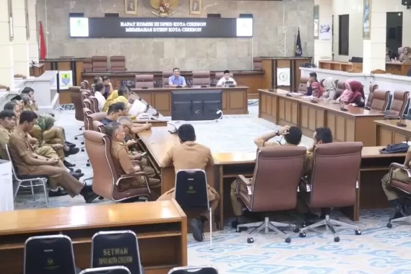 dprd kota cirebon (2)