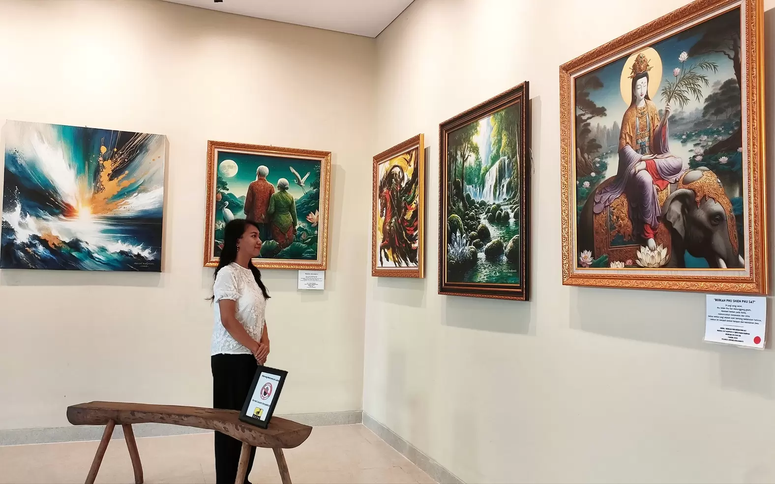 Galeri lukisan Seruni Bodjawati hadirkan karya seni yang mendunia dan aksi sosial dalam satu ruang..jpg