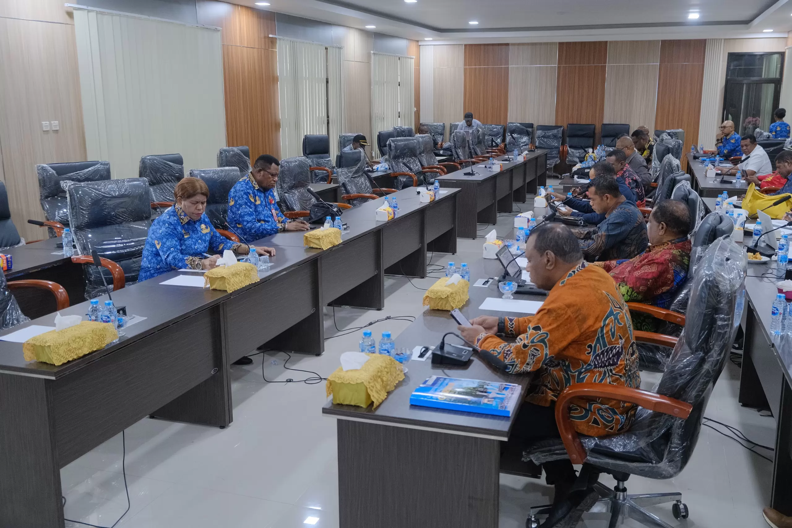 Pansus DPRP Tunda RDP LKPJ Sekretariat MRPBD Papua Barat Daya