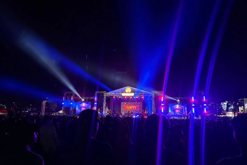 Ribuan Masyarakat Padati Alun-Alun Aimas, NDX A.K.A Sukses Hibur Warga di Konser PVJ 2026