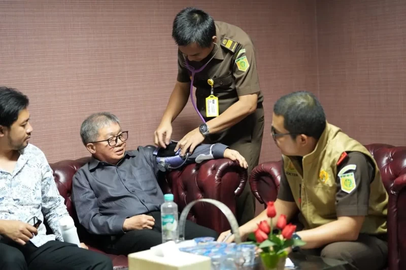 Wilson, Direktur PT BSS dan PT SAL ditahan penyidik pidsus Kejati Sumsel terkait perkara Tipikor pemberian kredit bank BRI