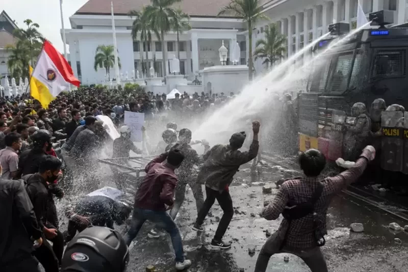 Aksi massa Cipayung Plus Kota Kupang Berujung Ricuh