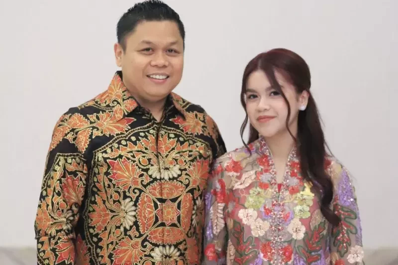 Yasika Aulia Bersama Bapaknya (Yasir Machmud, Wakil Ketua DPRD Sulsel) (Dok. Istimewa)