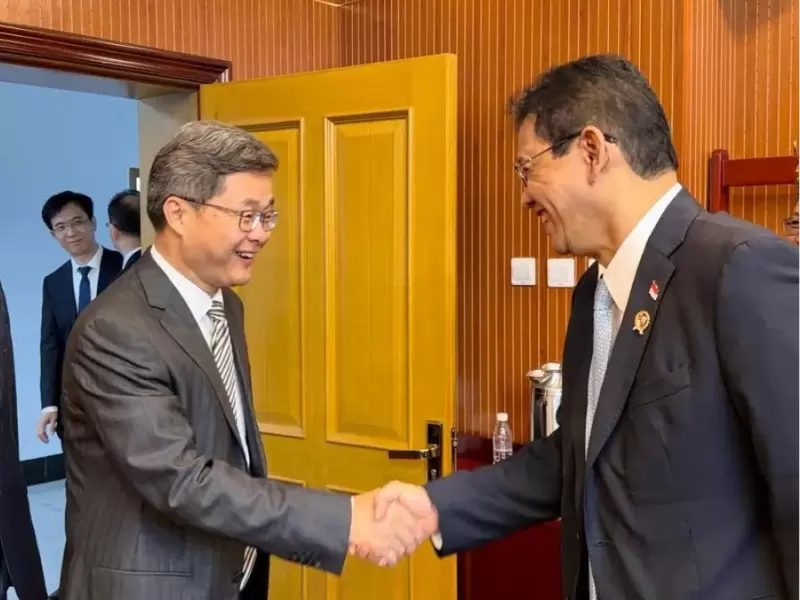 Menteri Keuangan Purbaya Yudhi Sadewa bertemu dengan Menteri Keuangan China Lan Fo’an (Dok. Antara)