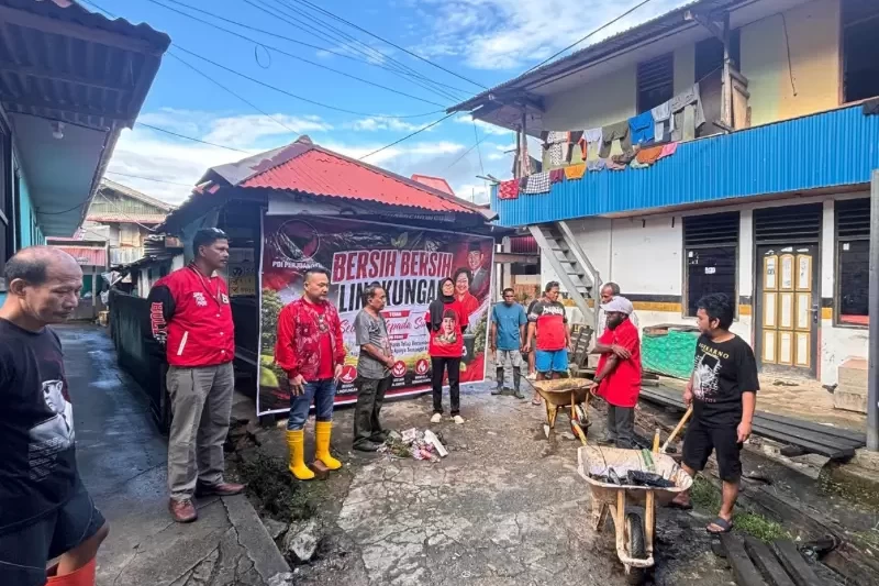 DPC PDI Perjuangan Kota Sorong Gelar Aksi Bersih Lingkungan