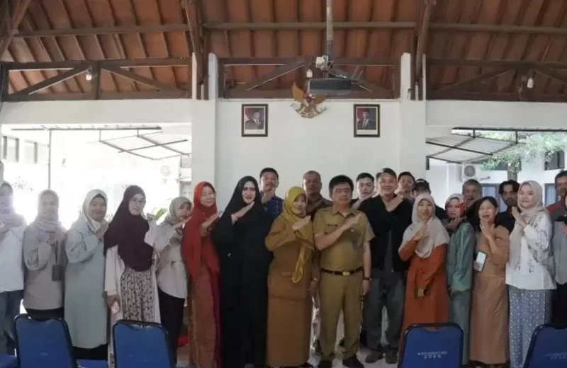 Pendampingan digitalisasi dan legalisasi usaha bagi pelaku UMKM di Kecamatan Gedebage