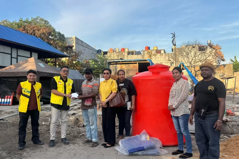 Golkar Papua Barat Daya Salurkan Bantuan untuk Korban Kebakaran di Jalan Misool