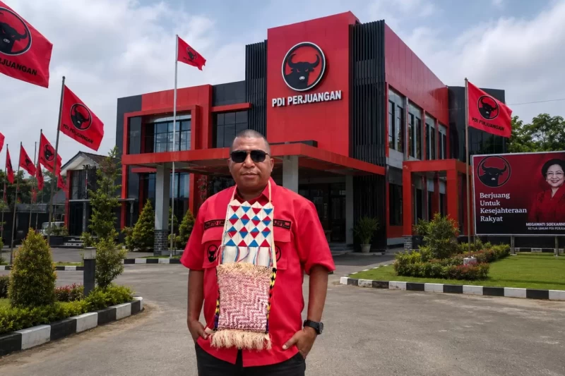 Wakil Ketua DPD PDI Perjuangan Papua Barat Daya Bidang Pemerintahan, Otonomi, Pelayanan Publik, dan Reformasi Birokrasi, Yanto Ijie
