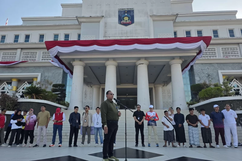 BRI dan BRINS Serahkan Santunan Klaim Asuransi Kebakaran Mikro kepada Nasabah Terdampak di Desa Sade (Dok. Istimewa)