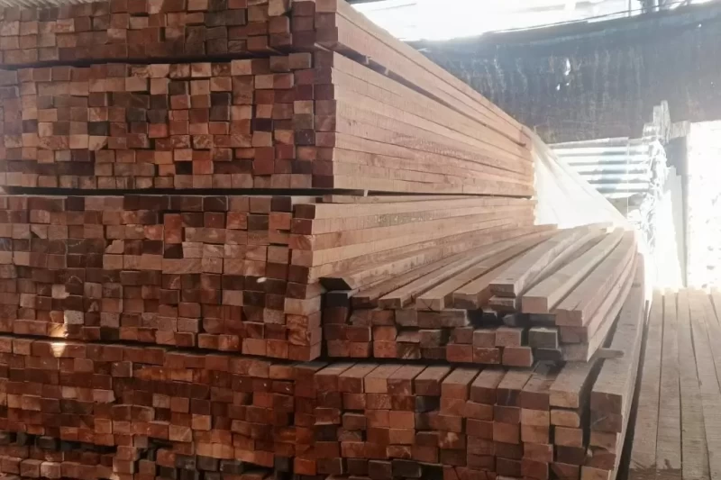 Kaso-Meranti-merah-lepasan-Supplier-Kayu-Jakarta-1024x1024