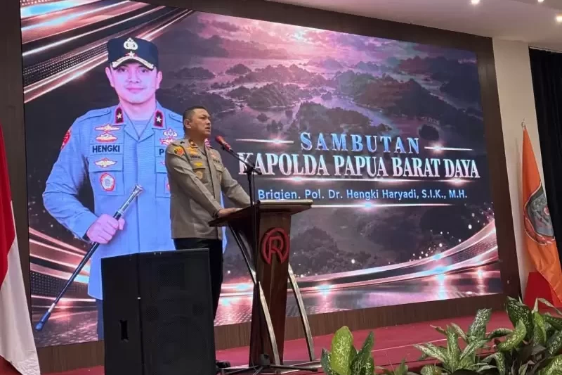 Kapolda Papua Barat Daya Brigjen Pol Dr Hengki Haryadi